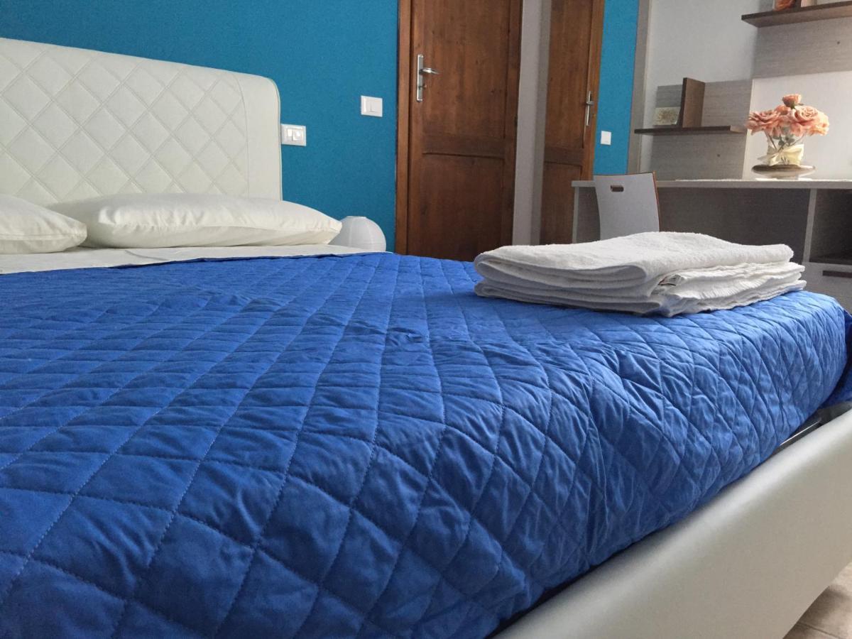 La Chicca B&B Рівоторто Екстер'єр фото